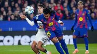 Kound&eacute; marca al Eintracht en el Camp Nou 