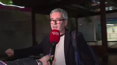 Jacobo Martos contestando a la prensa Jacobo Martos contestando a la prensa