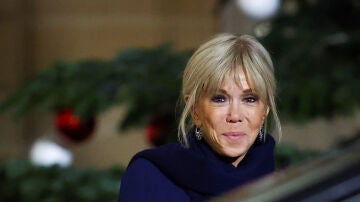 Brigitte Macron: "Las vamos a echar a patadas" Brigitte Macron: "Las vamos a echar a patadas"