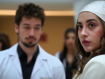 “Vosotras lo habéis querido”: Uras denuncia a Seren y la policía irrumpe en el hospital para detenerla