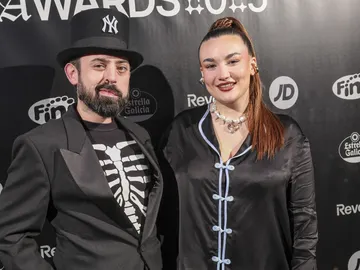 Eme de Amores y su marido, Muna, en un evento Eme de Amores y su marido, Muna, en un evento