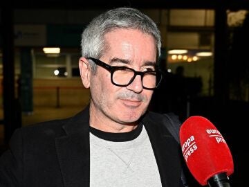 Jacobo Martos atendiendo a la prensa