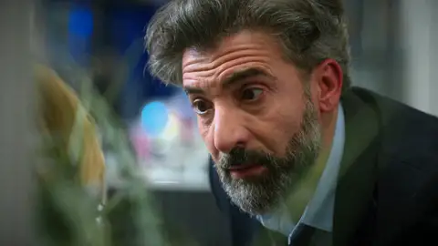 “No puedo salvarte”: Harun deja contra las cuerdas a Maral tras el escándalo del beso con Uras “No puedo salvarte”: Harun deja contra las cuerdas a Maral tras el escándalo del beso con Uras