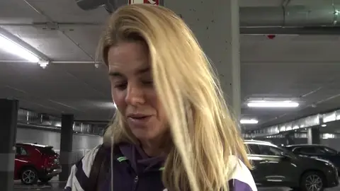 Amelia Bono ante los micrófonos Amelia Bono ante los micrófonos