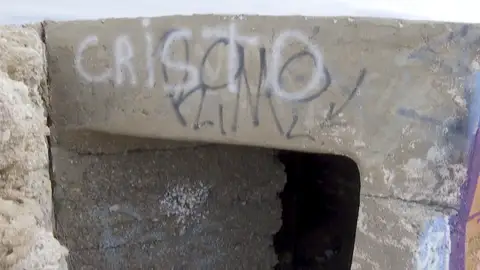 Nuevos datos sobre el asesinato de un niño de 4 años en Almería: la pareja de su madre habría violado y golpeado al pequeño hasta matarlo Nuevos datos sobre el asesinato de un niño de 4 años en Almería: la pareja de su madre habría violado y golpeado al pequeño hasta matarlo