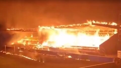 El estadio del Haka FC en llamas