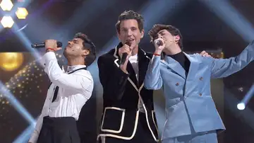 ‘Origin of Love’ une a Mika y sus semifinalistas en un número que desbordó creatividad ‘Origin of Love’ une a Mika y sus semifinalistas en un número que desbordó creatividad