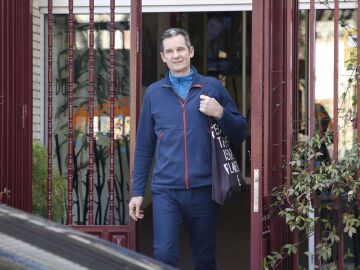 Iñaki Urdangarin a la salida del Centro Hogar Don Orione. Iñaki Urdangarin a la salida del Centro Hogar Don Orione.
