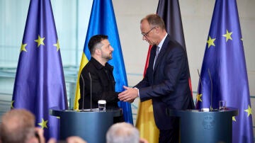Merz recibe a Zelenski en Berl&iacute;n para abordar el proceso de paz en Ucrania junto a l&iacute;deres europeos