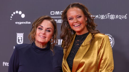 Shaila D&uacute;rcal y Carmen Morales en los premios Forqu&eacute;
