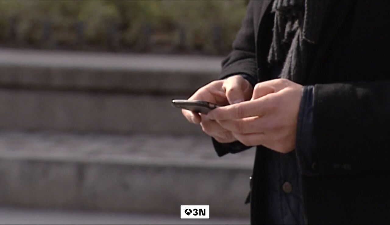 La tiran&iacute;a del tel&eacute;fono m&oacute;vil y la jornada infinita