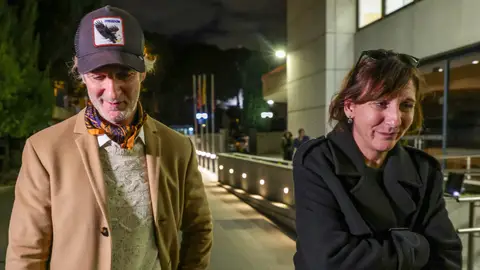 Ernesto y Malena Alterio en el último adiós a su padre Ernesto y Malena Alterio en el último adiós a su padre