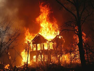 Imagen de un incendio en una vivienda