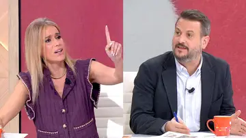 La activista Afra Blanco y el adjunto al director ‘El Confidencial’ Juan Fernández-Miranda La activista Afra Blanco y el adjunto al director ‘El Confidencial’ Juan Fernández-Miranda