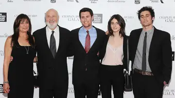 Rob Reiner, Michelle Reiner, Nick Reiner, Rony Reiner y Jake Reiner Rob Reiner, Michelle Reiner, Nick Reiner, Rony Reiner y Jake Reiner