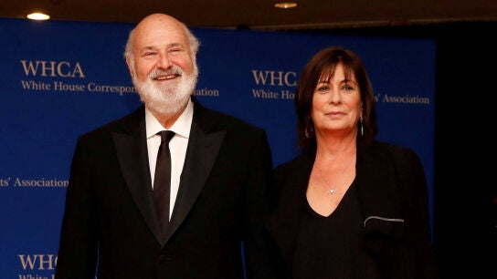 El director de cine Rob Reiner y su mujer Michel Singer