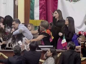 Pelea Congreso M&eacute;xico