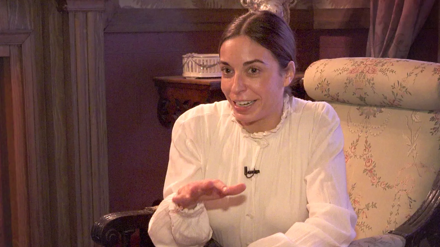 “Hace un viaje de la luz a la oscuridad tremendo”: Carlota Baró analiza el cambio de Renata en Las hijas de la criada “Hace un viaje de la luz a la oscuridad tremendo”: Carlota Baró analiza el cambio de Renata en Las hijas de la criada
