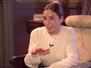 &ldquo;Hace un viaje de la luz a la oscuridad tremendo&rdquo;: Carlota Bar&oacute; analiza el cambio de Renata en Las hijas de la criada