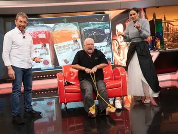 "Esto me va a gustar": Cristina Pedroche da el visto bueno a los inventos de Japón de El Monaguillo "Esto me va a gustar": Cristina Pedroche da el visto bueno a los inventos de Japón de El Monaguillo