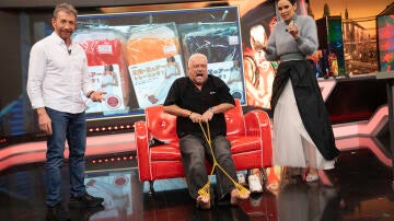 "Esto me va a gustar": Cristina Pedroche da el visto bueno a los inventos de Japón de El Monaguillo "Esto me va a gustar": Cristina Pedroche da el visto bueno a los inventos de Japón de El Monaguillo