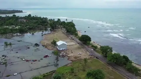 Tsunami en la isla de Java y Sumatra Tsunami en la isla de Java y Sumatra