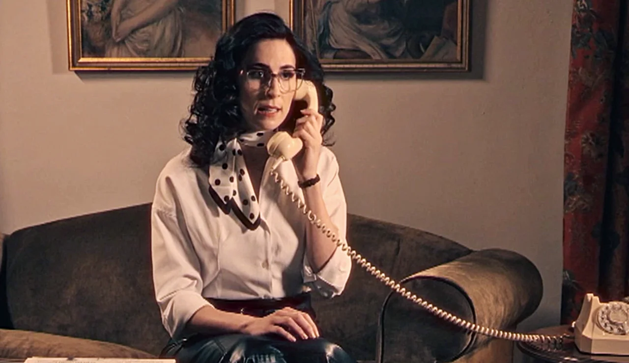 Avance del próximo capítulo de Sueños de libertad: Isabel vuelve a la carga y llama a Gabriel desde París