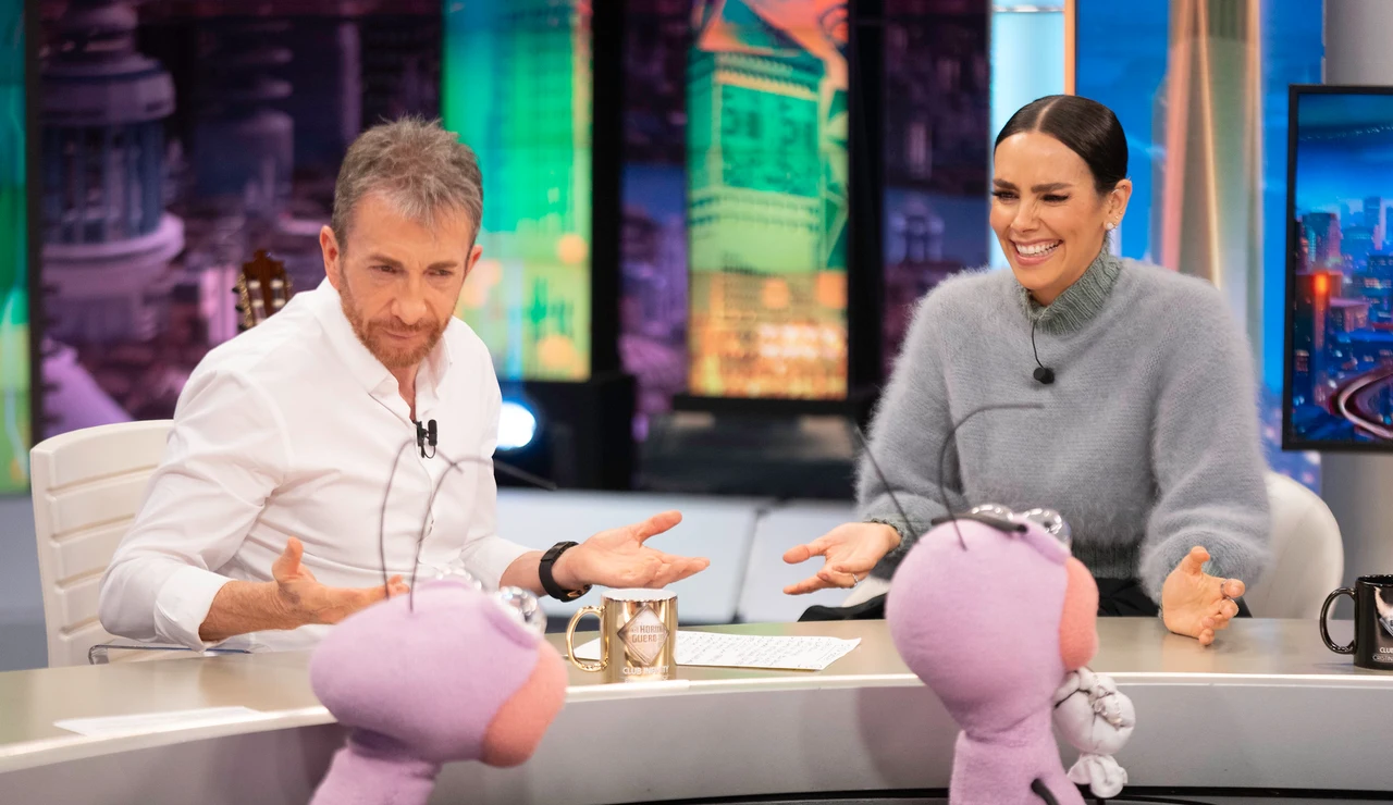 Pablo Motos, Trancas y Barrancas acorralan a Cristina Pedroche con sus preguntas sobre el vestido: "Prefiero no contestar"