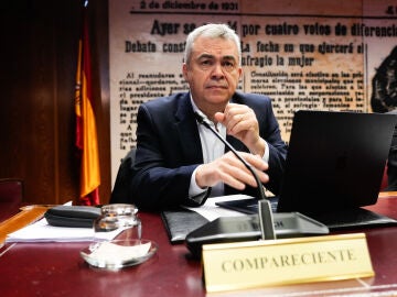 El exdiputado socialista Santos Cerd&aacute;n a su llegada al Senado este mi&eacute;rcoles para su comparecencia en la comisi&oacute;n del caso Koldo