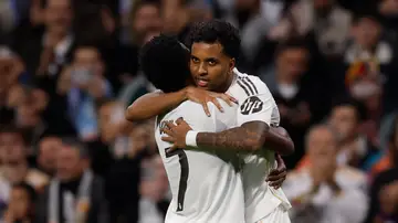 Rodrygo y Vinícius se abrazan en Mendizorroza Rodrygo y Vinícius se abrazan en Mendizorroza