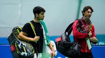 Carlos Alcaraz y Juan Carlos Ferrero, en una imagen de archivo Carlos Alcaraz y Juan Carlos Ferrero, en una imagen de archivo