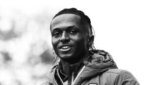 El delantero Ethan McLeod