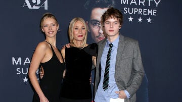 Gwyneth Paltrow y sus hijos Apple y Moses