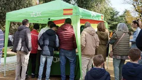 Militantes de Vox en un evento Militantes de Vox en un evento