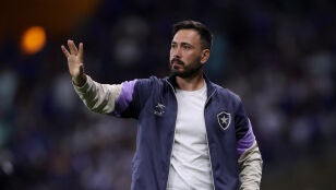 Davide Ancelotti en un partido con Botafogo