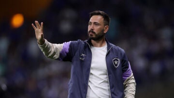 Davide Ancelotti en un partido con Botafogo