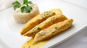 Solomillos de pollo con salsa de cerveza y naranja Solomillos de pollo con salsa de cerveza y naranja