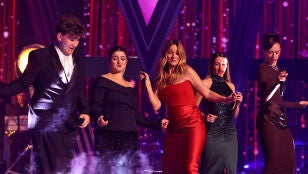 Edurne junto a los finalistas en La Final de La Voz 