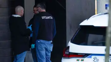 Imagen de la Ertzaintza en el lugar de los hechos Imagen de la Ertzaintza en el lugar de los hechos