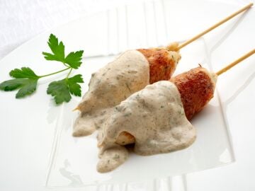 Kofta de langostinos con salsa de yogur griego, una brocheta ideal para Navidad de Joseba Argui&ntilde;ano