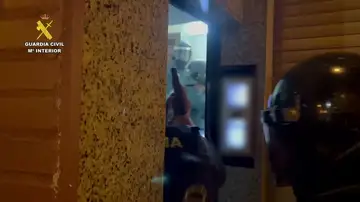 De España a Nigeria: la ruta del dinero de una macroestafa con 50 detenidos De España a Nigeria: la ruta del dinero de una macroestafa con 50 detenidos