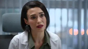 “No grites, entiéndela”: Bahar le enseña a Rengin la forma más difícil de amar a un hijo “No grites, entiéndela”: Bahar le enseña a Rengin la forma más difícil de amar a un hijo