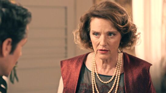 Do&ntilde;a Clara le sugiere a Pelayo que ofrezca a C&aacute;rdenas un buen puesto fuera de 