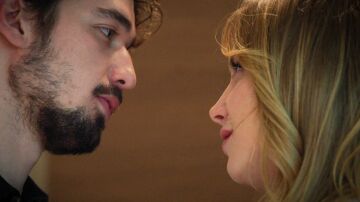 Uras juega con fuego para recuperar a Seren y vuelve a traicionarla besando a Maral