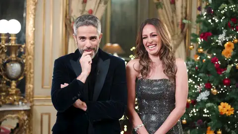 El lío navideño de Roberto Leal y Eva González con el mundo Elfo: "Ya vamos a tener problemas" El lío navideño de Roberto Leal y Eva González con el mundo Elfo: "Ya vamos a tener problemas"