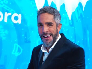 El estilazo de Roberto Leal cantando villancicos: "Me encanta la versi&oacute;n de David Bisbal"