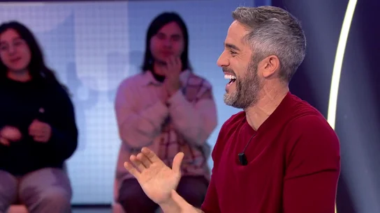 Desconcierto en Pasapalabra: el motivo por el que Roberto Leal se disculpa con Rosa Desconcierto en Pasapalabra: el motivo por el que Roberto Leal se disculpa con Rosa