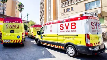 Imagen de una ambulancia de la Generalitat Valenciana Imagen de una ambulancia de la Generalitat Valenciana