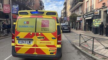 Imagen de una ambulancia del SUMMA 112 en el lugar de los hechos 
