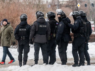 Imagen de varios agentes de la polic&iacute;a rusa